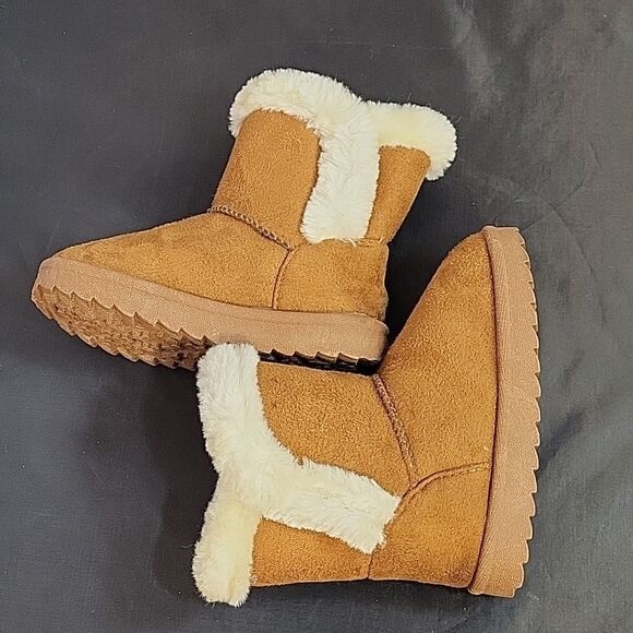 BRAND NEW KIDS KIDGETS SUEDE ANKLE BOOTIES - Picture 8 of 15